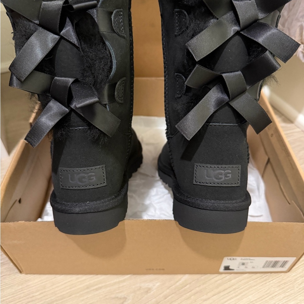 UGG Bailey Bow II